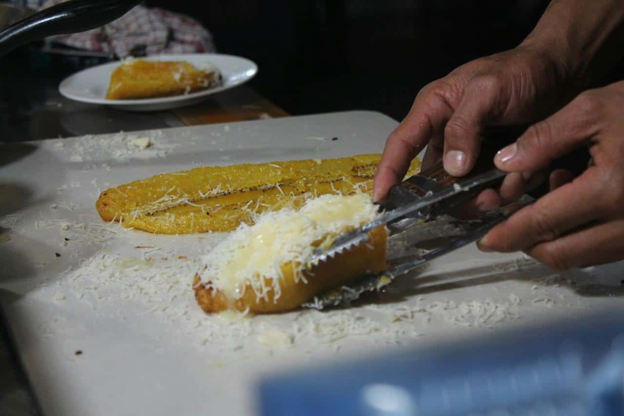 1. Pisang Keju Papanday, 2. Cafe Madtari, 3. Pisang Coklat Keju Kasmin, 4. Laksana Jaya Pisang Keju, Pasar Cisangkuy, 5. Pisang Keju Coklat Penasaran Pempek Palembang Metro, 6. Pisang Tanduk Keju Kemuning, 7. The Kiosk, 8. Warunk Upnormal, 9. PomPom Pisang Keju