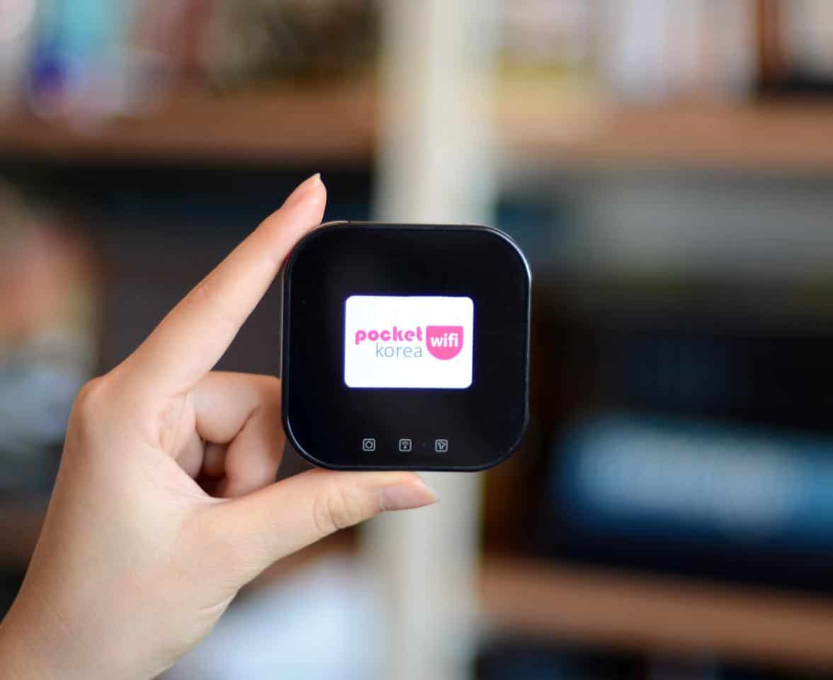 Pocket wifi korea, 1. Dokumen Perjalanan, 2. Uang Tunai, 3. Pakaian, 4. Obat-obatan Pribadi, 5. Wifi Portable atau Sim Card, 6. Gadget dan Charger, 7. T-Money, 8. Makanan