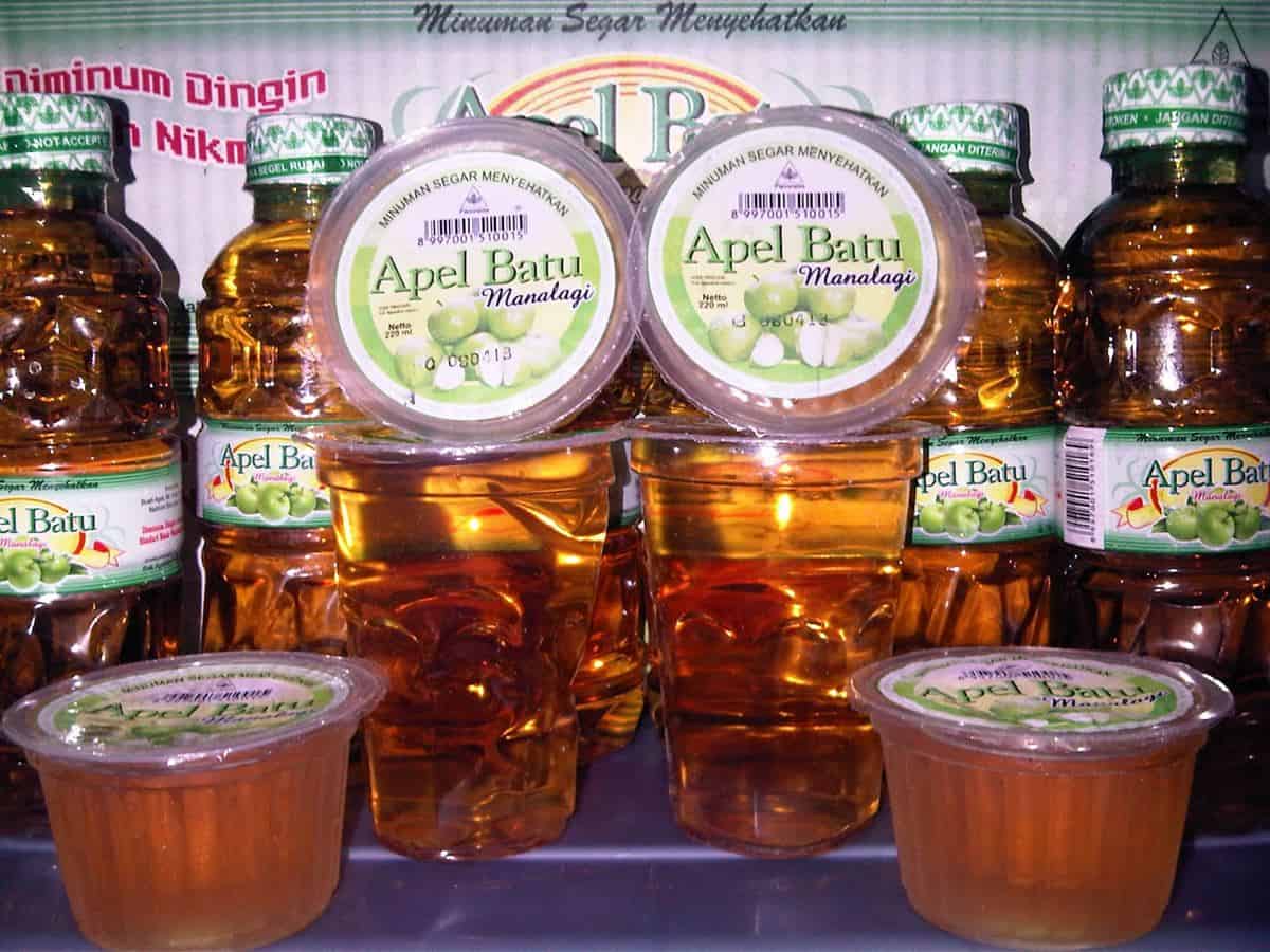 Sari Apel, 1. Apel Batu, 2. Madu Klanceng, 3. Sari Apel, 4. Kue Plintiran, 6. Pie Apel, 7. Malang Strudel, 8. Keripik Buah
