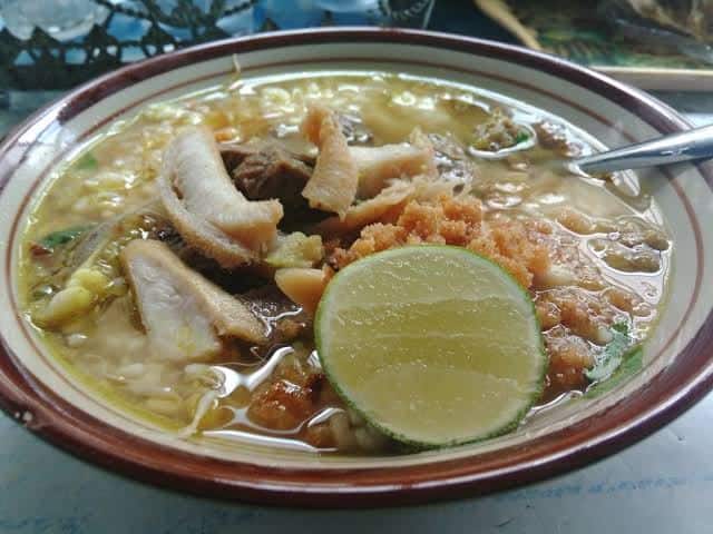 Soto Kutilang, 1. Pecel, 2. Soto Kutilang, 3. Nasi Jotos, 4. Pentol Corah, 5. Bluder Cokro, 6. Lontong Tahu Telur, 7. Kue Manco, 8. Wedang Cemue, 10. Madumongso