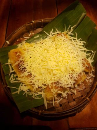 1. Pisang Keju Papanday, 2. Cafe Madtari, 3. Pisang Coklat Keju Kasmin, 4. Laksana Jaya Pisang Keju, Pasar Cisangkuy, 5. Pisang Keju Coklat Penasaran Pempek Palembang Metro, 6. Pisang Tanduk Keju Kemuning, 7. The Kiosk, 8. Warunk Upnormal, 9. PomPom Pisang Keju