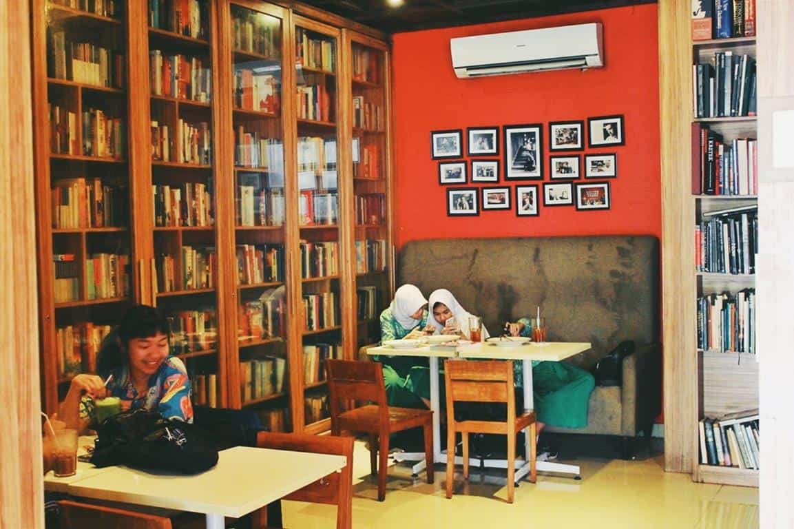 The Reading Room (Copy), 1. Perpustakaan Nasional Republik Indonesia, 2. Perpustakaan Kemendikbud, 3. Perpustakaan Universitas Indonesia, 4. Perpustakaan Erasmus Huis, 5. Perpustakaan Freedom, 6. Pusat Informasi Kompas/Kompasdata, 7. Perpustakaan Rimba Baca, 8. Perpustakaan Umum Daerah Provinsi DKI Jakarta-Cikini, 9. Daniel S. Lev Law Library, 10. The Reading Room