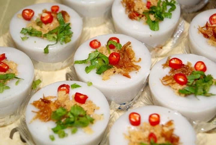 kue gandus jambi, 1. Cepak Kapung, 2. Kue Muso, 3. Yoda Kote, 4. Kue Putri Kandis, 5. Takik Beruk, 6. Kue Gandus, 7. Kue Kubang Boyo, 8. Bolu Kojo, 9. Kue Padamaran, 10. Kue Burgo, 11. Celokote