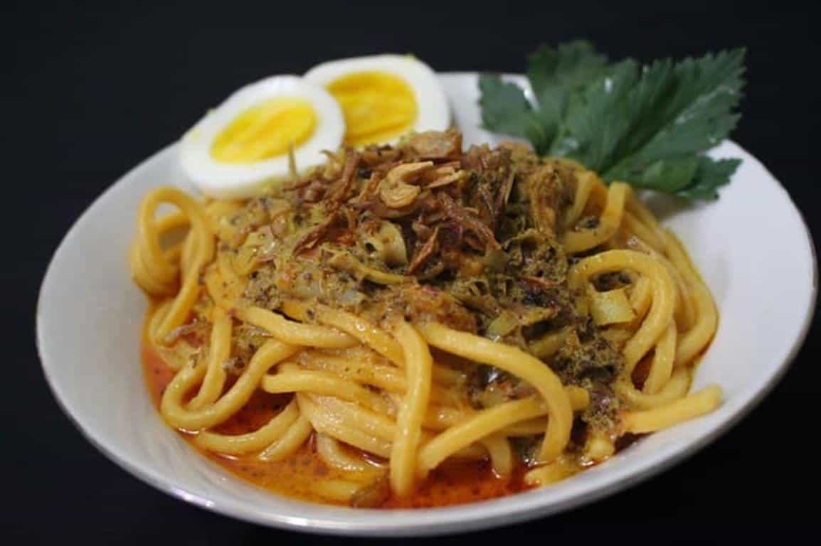 Mie Gomak (Copy), 1. Ikan Mas Naniura, 2. Arsik, 3. Sayur Gurih Tauco, 4. Daun Ubi Tumbuk, 5. Mie Gomak, 6. Saksang, 7. Bubur Pedas, 8. Manuk Napinadar, 9. Bika Ambon, 10. Kolak Durian