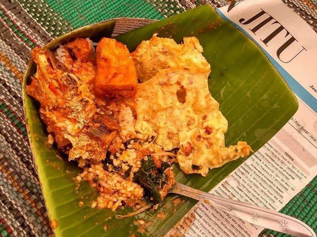 Nasi Boranan (Copy), 1. Soto Lamongan, 2. Pecel Lele Lamongan, 3. Asem Bandeng, 4. Tahu Campur, 5. Nasi Boranan (Nasi Boran), 6. Rawon, 7. Perkedel Lamongan, 8. Jumbrek, 9. Wingko Babat, 10. Marning