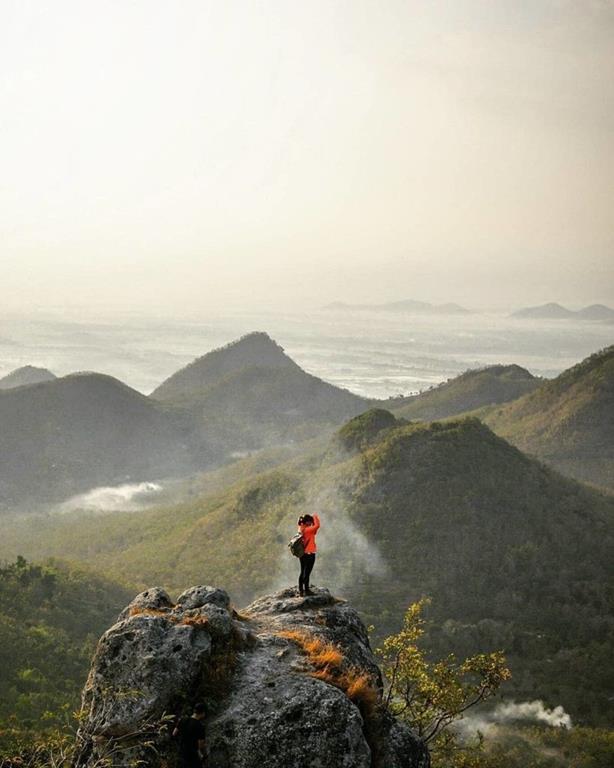 Bukit Cumbri (Copy), 1. Telaga Rowo, 2. Pantai Nampu, 3. Taman Wisata Tunggangan, 4. Gunung Gandul, 5. Telaga Claket, 6. Museum Wayang Indonesia, 7. Pantai Pringjono, 8. Air Terjun Girimanik, 9. Goa Putri Kencana, 10. Bukit Cumbri