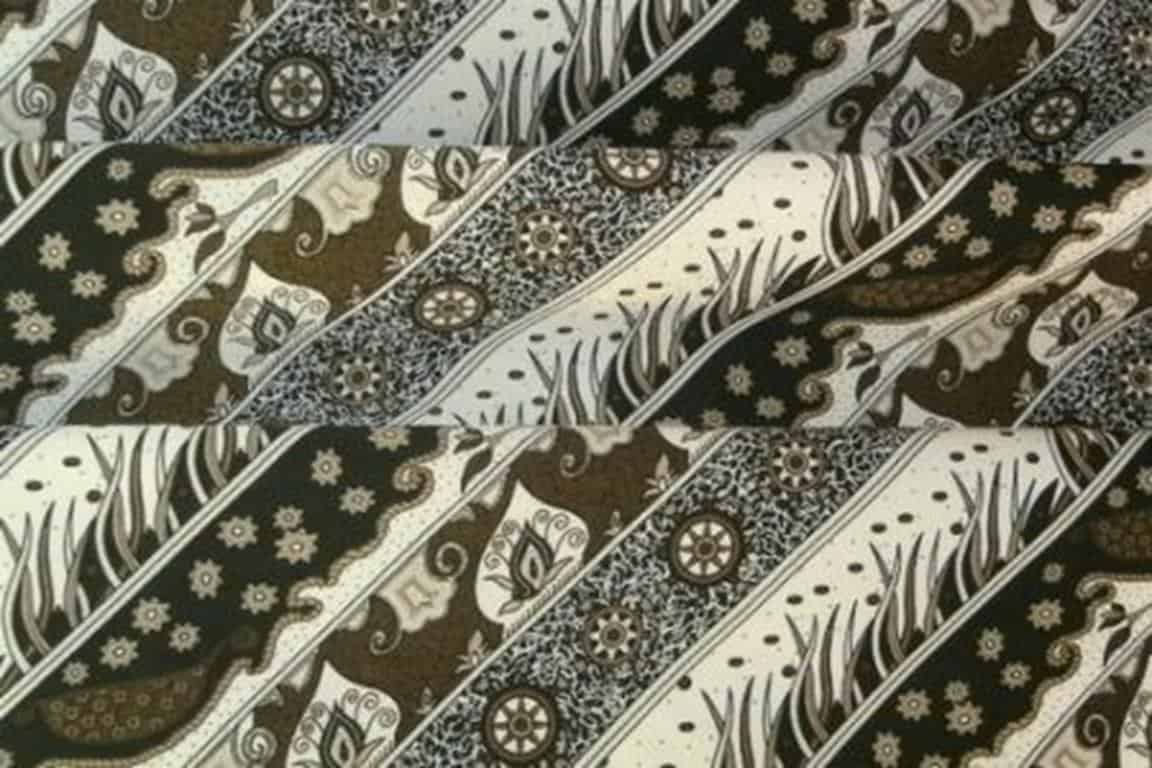 Batik Lereng Lesung (Copy), 1. Batik Krakatoa, 2. Batik Lereng Lesung, 3. Miniatur Landmark Kota Cilegon, 4. Emping, 5. Kue Gipang, 6. Gegetas, 7. Kue Engkak, 8. Bakso Ikan Lele, 9. Kerupuk Dapros, 10. Sate Bandeng
