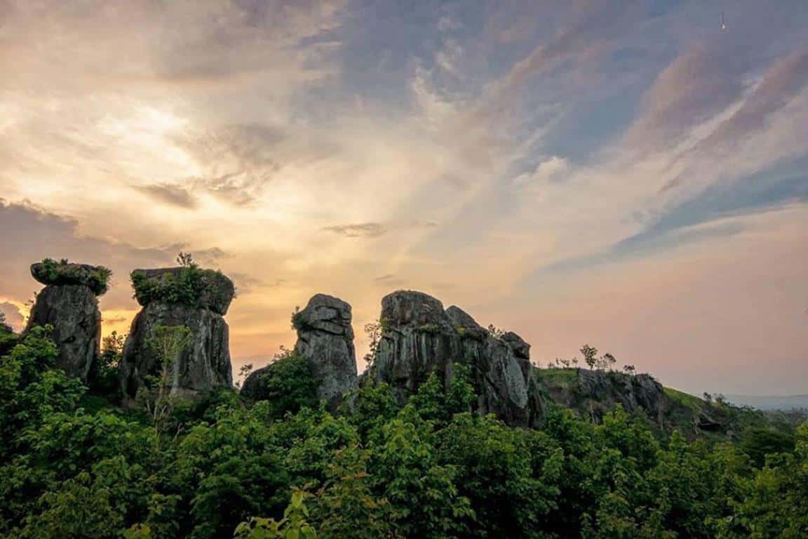 Batu Susun Solor (Copy), 1. Kawah Ilalang, 2. Air Terjun Niagara Mini, 3. Rawa Indah Almour, 4. Air Terjun Blawan, 5. Bukit Jabal Kirmit, 6. Air Terjun Tancak Kembar, 8. Kawah Wurung, 9. Pohon Pelangi