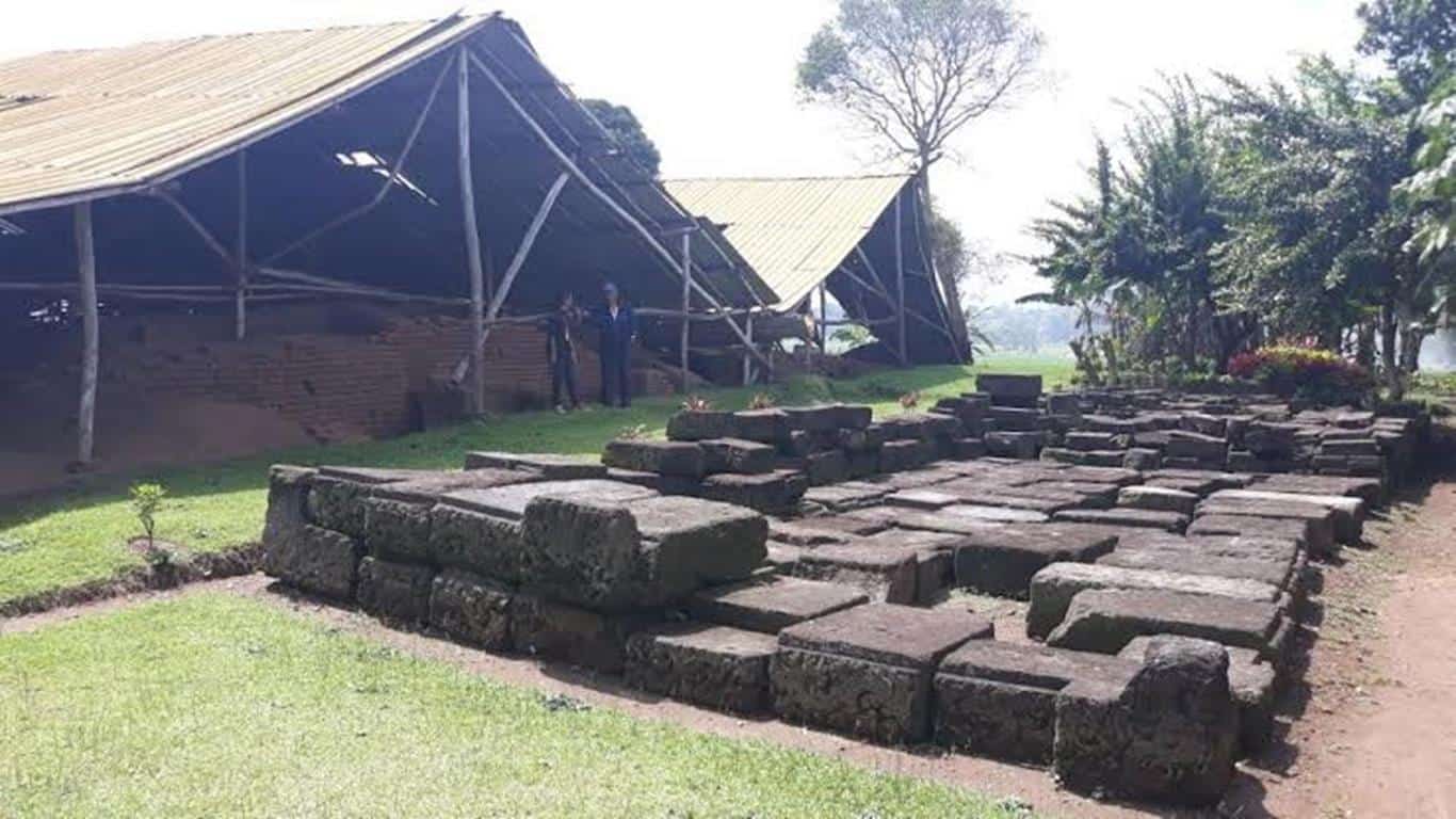 Candi Minak Jinggo (Copy), 1. Candi Tikus, 2. Candi Jolotundo, 3. Candi Bajang Ratu, 4. Candi Kesiman, 5. Candi Jedong, 6. Candi Wringin Lawang, 7. Candi Brahu, 8. Candi Minak Jinggo, 9. Candi Kedaton