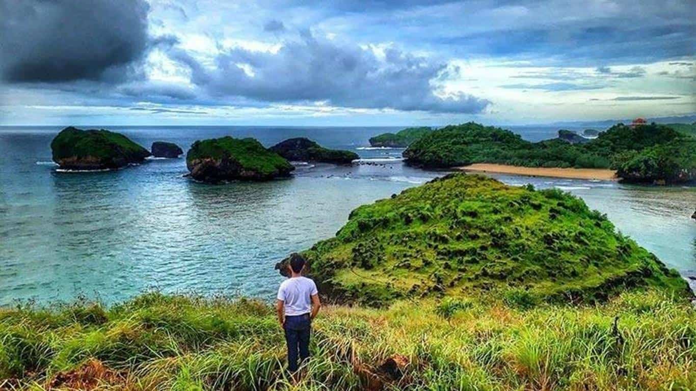 Pantai Kasap (Copy), 1. Pantai Klayar, 2. Pantai Ngiroboyo, 3. Pantai Buyutan, 4. Pantai Banyu Tibo, 5. Pantai Watu Karung, 6. Pantai Srau, 7. Pantai Ngandul, 8. Pantai Soge, 9. Pantai Kasap, 10. Pantai Karang Bolong