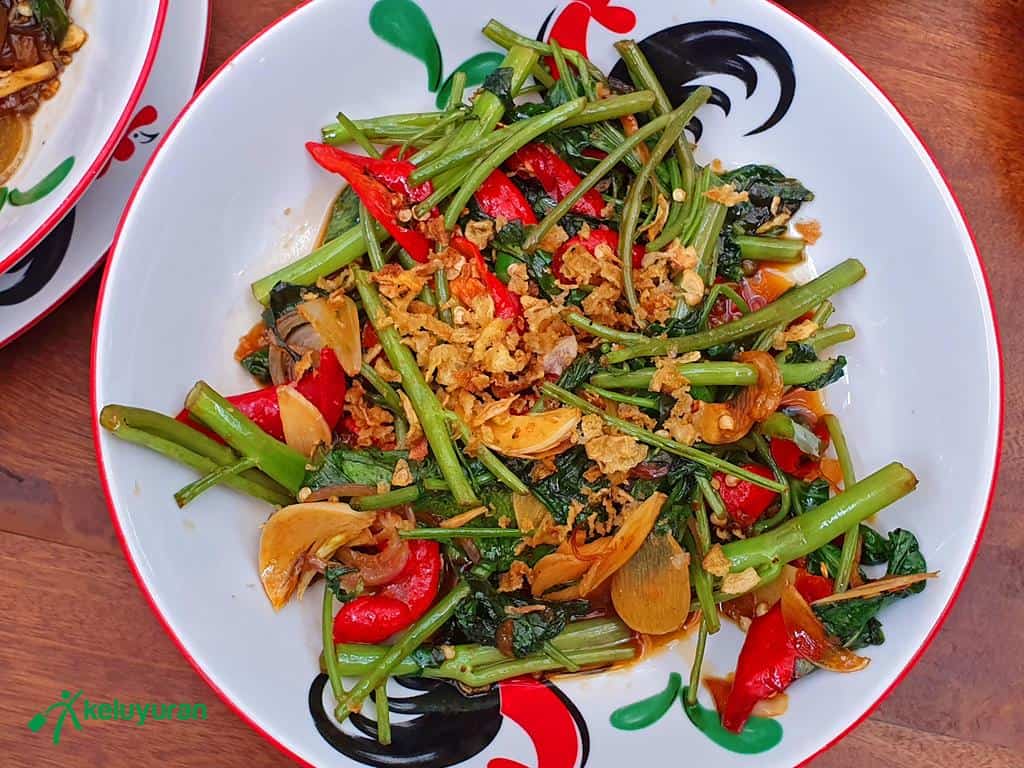 tumis kangkung