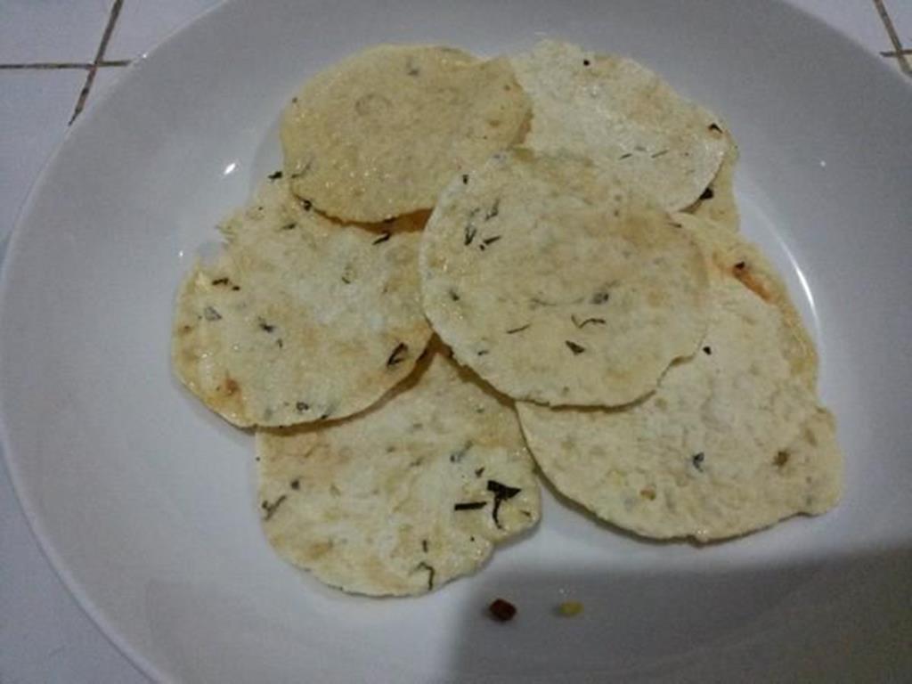 Opak Singkong, 1. Mie Ongklok, 2. Dendeng Gepuk, 3. Tempe Kemul, 4. Geblek, 5. Keripik Jamur, 6. Carica, 7. Sagon, 8. Sego Megono, 9. Opak Singkong, 10. Kacang Dieng