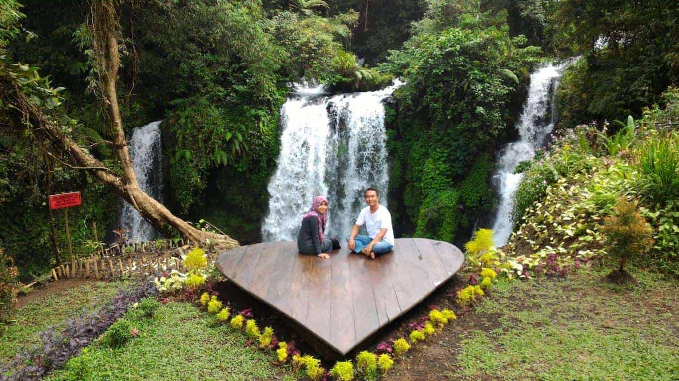 Curug Jenggala, 1. Curug Nangga, 2. Curug Bengkawah, 3. Curug Jenggala, 4. Air Terjun Jumog, 5. Curug Lawe, 6. Curug Tujuh Bidadari, 7. Air Terjun Songgo Langit Jepara, 8. Curug Sewu, 9. Curug Kali Plumbon, 10. Air Terjun Superman’s Big Sister