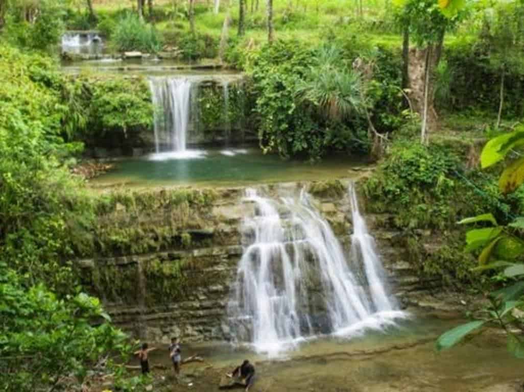 Curug Kali Plumbon, 1. Curug Nangga, 2. Curug Bengkawah, 3. Curug Jenggala, 4. Air Terjun Jumog, 5. Curug Lawe, 6. Curug Tujuh Bidadari, 7. Air Terjun Songgo Langit Jepara, 8. Curug Sewu, 9. Curug Kali Plumbon, 10. Air Terjun Superman’s Big Sister