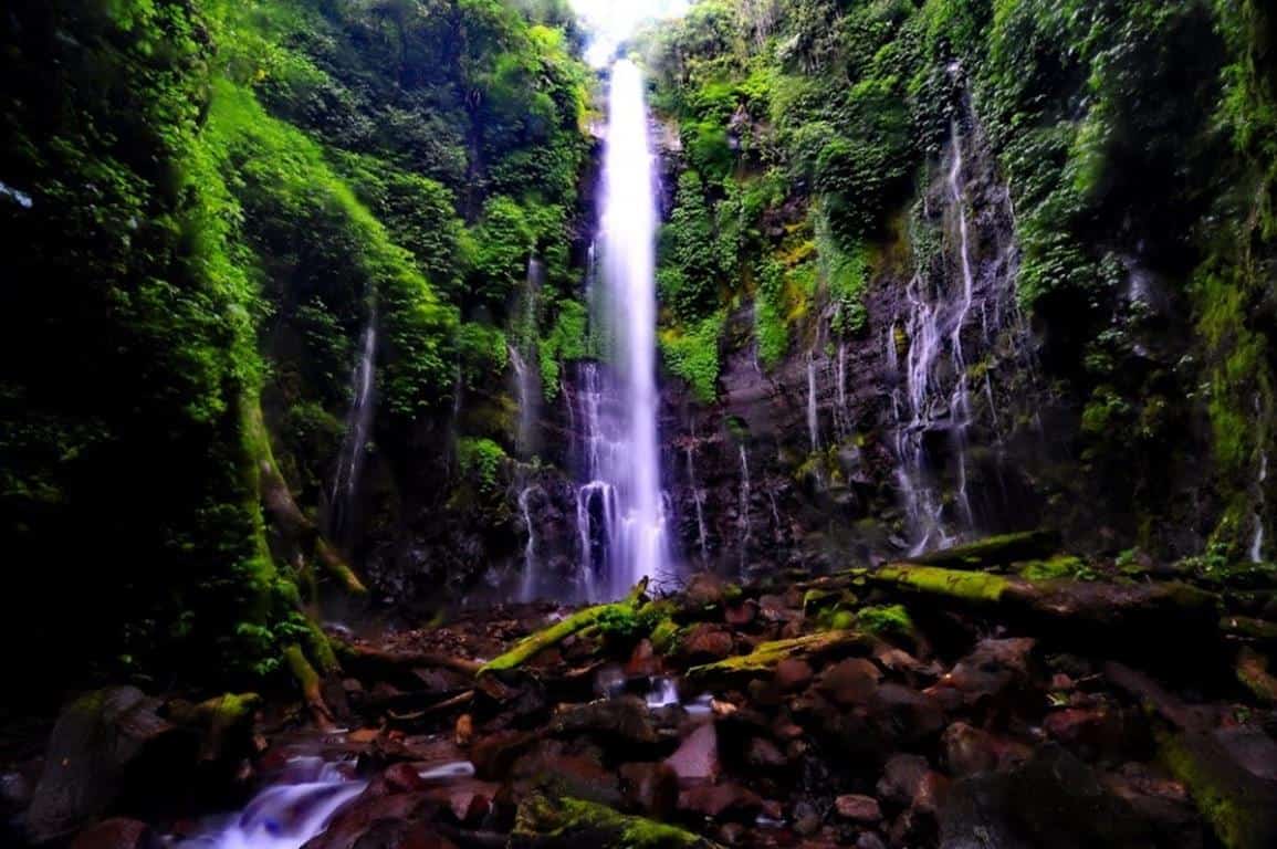 Curug Lawe, 1. Curug Nangga, 2. Curug Bengkawah, 3. Curug Jenggala, 4. Air Terjun Jumog, 5. Curug Lawe, 6. Curug Tujuh Bidadari, 7. Air Terjun Songgo Langit Jepara, 8. Curug Sewu, 9. Curug Kali Plumbon, 10. Air Terjun Superman’s Big Sister