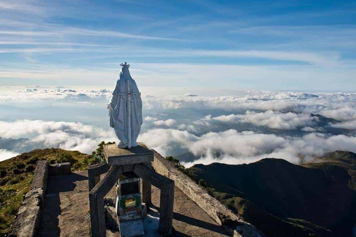 Gunung Ramelau, 1. Cristo Rei, 2. Gunung Ramelau, 3. Pulau Jaco, 4. Taman Nasional Nino Konis Santana, 5. Tasi Tolu, 6. Pemandian Air Panas Marobo, 7. Pemakaman Santa Cruz, 8. Pulau Atauro, 9. Penjara Ai Pelo, 10. Pasar Tais