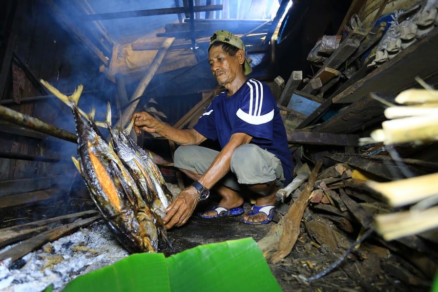 1. Koteka, 2. Batik Cendrawasih, 4. Lukisan Kulit Kayu, 5. Noken, 6. Ikan Asar, 7. Keripik Keladi