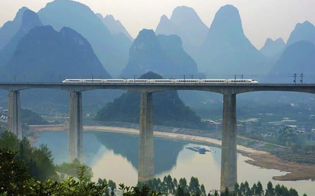 Cangde Grand Bridge, 1. Danyang – Kunshan Grand Bridge, 2. Changhua-Koahsiung Viaduct, 3. Tianjin Grand Bridge, 4. Cangde Grand Bridge, 5. Weinan Weihe Grand Bridge, 6. Bang Na Expressway, 7. Beijing Grand Bridge, 8. Lake Pontchartrain Causeway, 9. Jembatan Metro Wuhan, 10. Jembatan Rawa Manchac