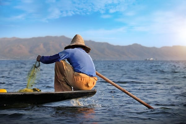 Danau Inle, 1. Bagan, 2. Pagoda Golden Rock, 3. Pagoda Shwedagon, 4. Mrauk U, 5. Danau Inle, 6. Taung Kalat, 7. Ngapali, 8. Shwenandaw Monastery, 9. Irrawaddy River Cruise, 10. Pagoda Shwemawdaw