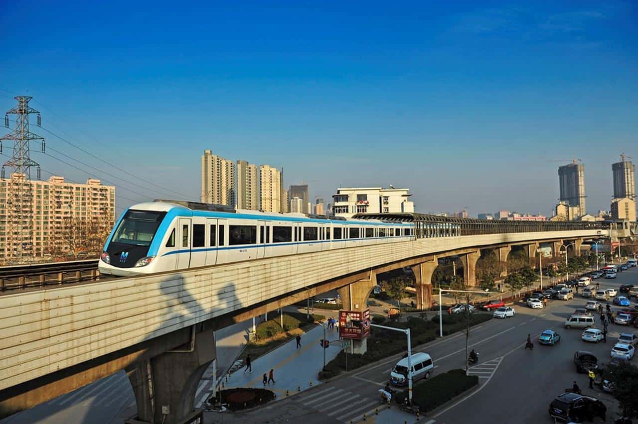 Jembatan Metro Wuhan, 1. Danyang – Kunshan Grand Bridge, 2. Changhua-Koahsiung Viaduct, 3. Tianjin Grand Bridge, 4. Cangde Grand Bridge, 5. Weinan Weihe Grand Bridge, 6. Bang Na Expressway, 7. Beijing Grand Bridge, 8. Lake Pontchartrain Causeway, 9. Jembatan Metro Wuhan, 10. Jembatan Rawa Manchac