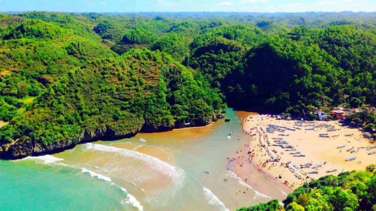 Pantai Baron, 1. Pantai Slili, 2. Pantai Baron, 3. Pantai Seruni, 4. Pantai Gesing, 5. Pantai Drini, 6. Pantai Pok Tunggal, 7. Pantai Indrayanti, 8. Pantai Muncar, 9. Pantai Wediombo, 10. Pantai Timang