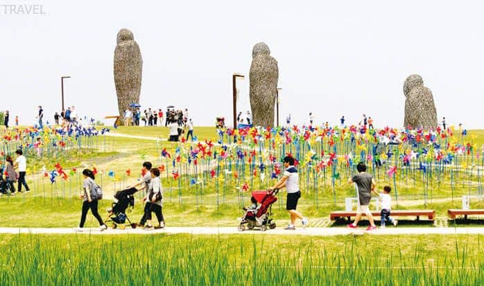 1. Taman Namsan, 2. Taman Nasional Gyeongju, 3. Taman Yeouido Hangang, 4. Taman Songpanaru, 5. Taman Ilsan, 6. Taman Jehwangsan, 7. Taman Ssangyesa Temple Simni Cherry Blossom, 8. Taman Seomjin River Train Village, 9. Taman Olympic, 10. Taman Pyeonghwa Nuri