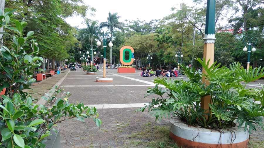 tempat wisata di Bandung_Taman Alun-Alun Cimahi, Kawasan Bandung Kota, Kawasan Lembang, Kawasa Dago dan Bandung Utara, Kawasan Cimahi dan Bandung Barat, Kawasan Soreang dan Ciwidey, Kawasan Pangalengan