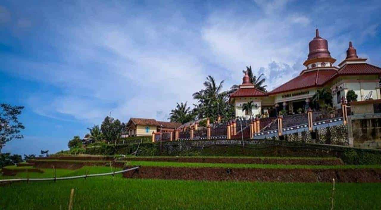 Desa Wisata Jrahi, 1. Air Terjun Tedunan, 2. Kedung Perahu, 3. Bukit Pandang Ki Santamulya, 4. Goa Wareh, 5. Hutan Pinus Gunungsari, 6. Hutan Kota Kalidoro, 7. Puncak Arga Pesona, 8. Air Terjun Lorodan Semar, 9. Goa Pancur, 10. Desa Wisata Jrahi