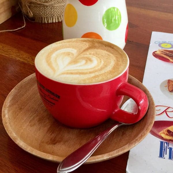 1. Ravelle Cafe, 2. Fat Straw, 3. Skybox Cafe, 4. Copper Club Specialty Coffee, 5. Kohicha Cafe, 6. Kopi Kurang Lebih, 7. Homebound Coffee, 8. Krossroadz Cafe, 9. Kahvenin Cafe, 10. Kopi Melali