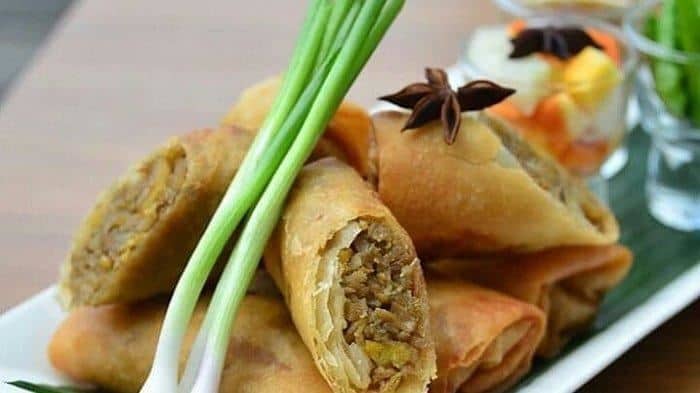 Lumpia Semarang, 1. Garang Asem, 2. Mie Ongklok, 3. Nasi Grombyang, 4. Brekecek, 5. Getuk Goreng, 6. Lumpia Semarang, 7. Mangut Beong, 8. Nasi Gandul, 9. Tempe Mendoan, 10. Dawet Ireng