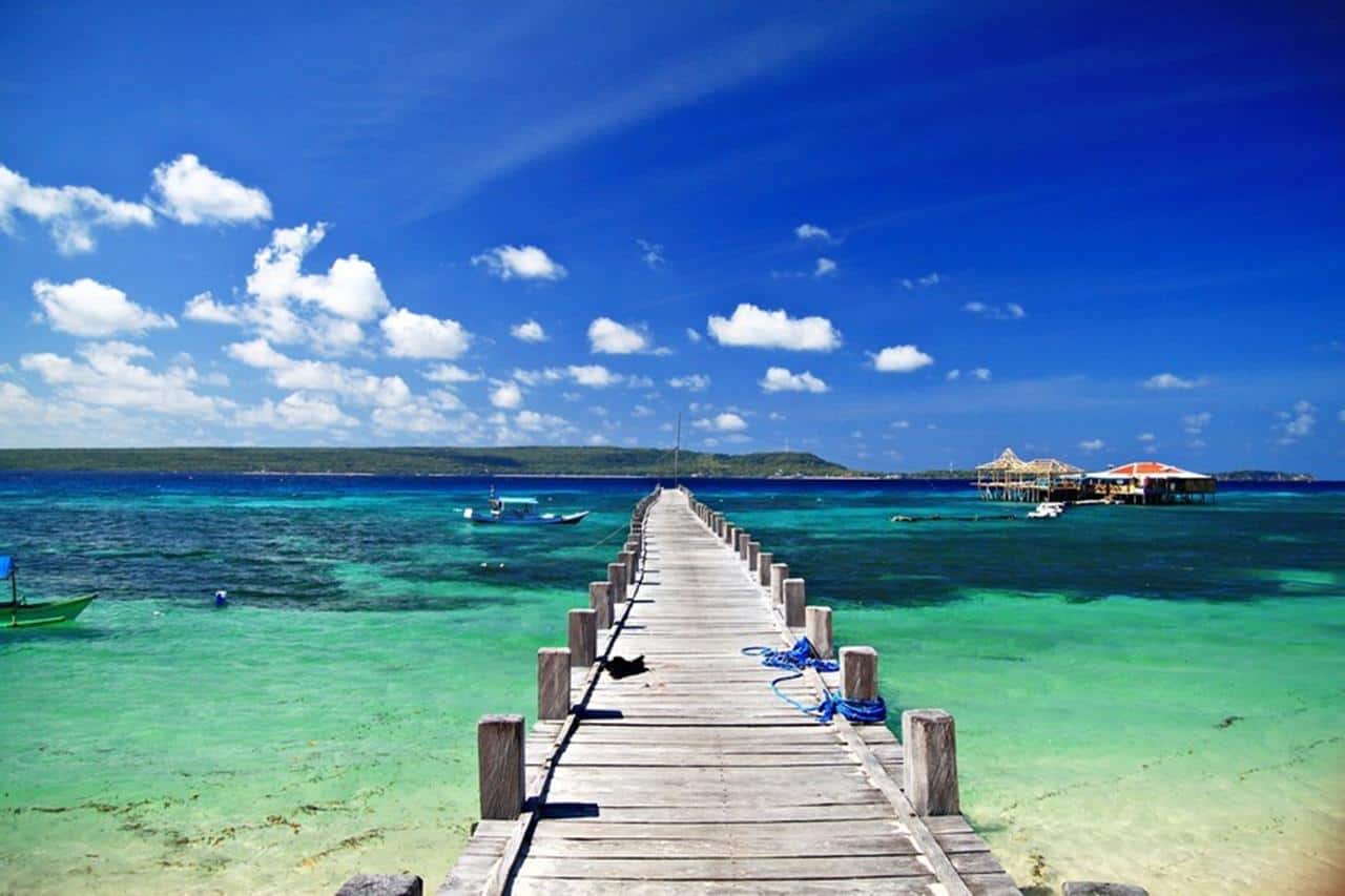 Pulau Liukang Loe, 1. Pantai Tanjung Bira, 2. Pulau Kambing, 3. Pantai Marumasa, 4. Pantai Mandala Ria, 5. Pulau Liukang Loe, 6. Tana Beru, 7. Wisata Adat Ammatoa, 8. Tebing Apparalang, 9. Puncak Pua’ Janggo’, 10. Bukit Donggia