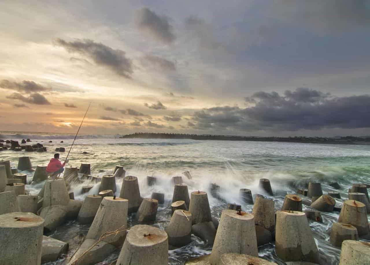 Pantai Glagah, 1. Pantai Indrayanti, 2. Pantai Drini, 3. Pantai Slili, 4. Pantai Parangtritis, 5. Pantai Greweng, 6. Pantai Sundak, 7. Pantai Krakal, 8. Pantai Siung, 9. Pantai Timang, 10. Pantai Glagah
