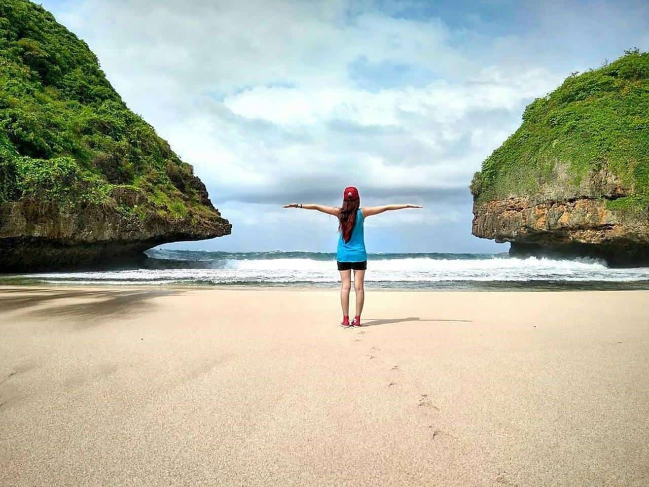 Pantai Greweng, 1. Pantai Indrayanti, 2. Pantai Drini, 3. Pantai Slili, 4. Pantai Parangtritis, 5. Pantai Greweng, 6. Pantai Sundak, 7. Pantai Krakal, 8. Pantai Siung, 9. Pantai Timang, 10. Pantai Glagah