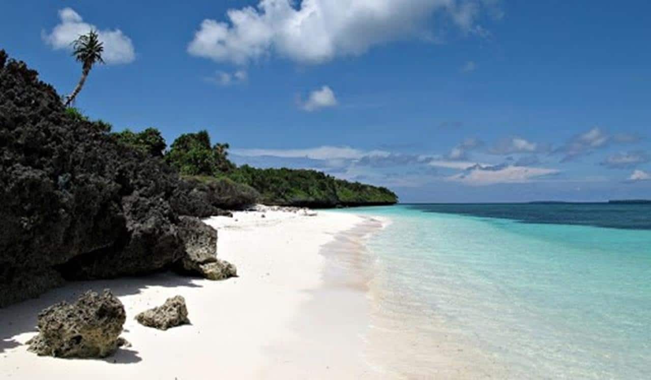 Pantai Marumasa, 1. Pantai Tanjung Bira, 2. Pulau Kambing, 3. Pantai Marumasa, 4. Pantai Mandala Ria, 5. Pulau Liukang Loe, 6. Tana Beru, 7. Wisata Adat Ammatoa, 8. Tebing Apparalang, 9. Puncak Pua’ Janggo’, 10. Bukit Donggia