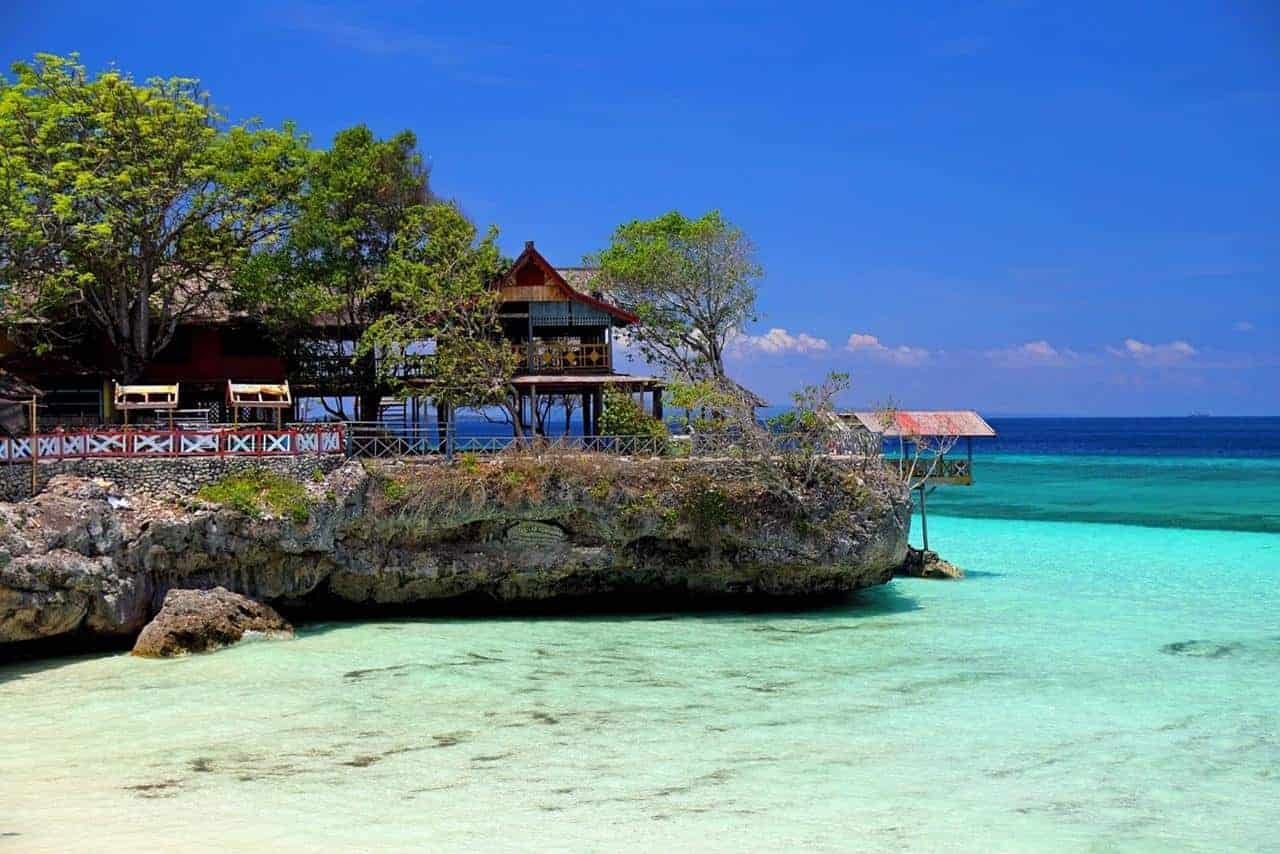 Pantai Tanjung Bira, 1. Pantai Tanjung Bira, 2. Pulau Kambing, 3. Pantai Marumasa, 4. Pantai Mandala Ria, 5. Pulau Liukang Loe, 6. Tana Beru, 7. Wisata Adat Ammatoa, 8. Tebing Apparalang, 9. Puncak Pua’ Janggo’, 10. Bukit Donggia