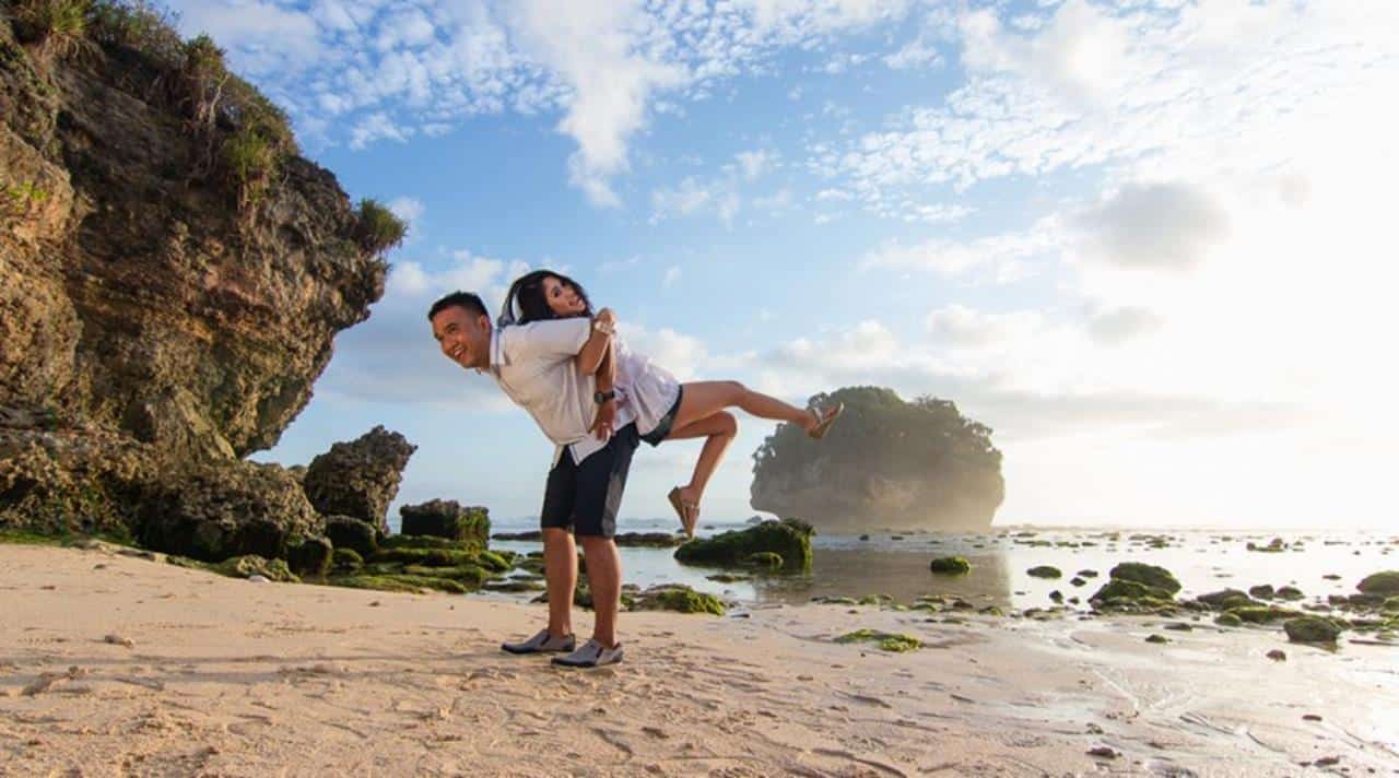 Pantai Watu Leter, 1. Pantai Ngliyep, 2. Pantai Bajul Mati, 3. Pantai Goa Cina, 4. Pantai Watu Leter, 5. Pantai Lenggoksono, 6. Pantai Mbehi, 7. Pantai Kondang Buntung, 8. Pantai Banyu Anjlok, 9. Pantai Tiga Warna, 10. Pantai Balekambang