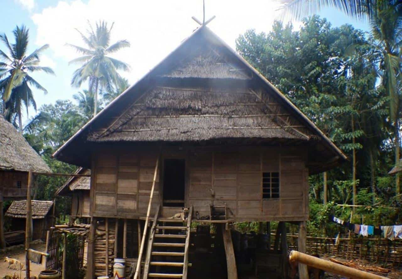 Wisata Adat Ammatoa, 1. Pantai Tanjung Bira, 2. Pulau Kambing, 3. Pantai Marumasa, 4. Pantai Mandala Ria, 5. Pulau Liukang Loe, 6. Tana Beru, 7. Wisata Adat Ammatoa, 8. Tebing Apparalang, 9. Puncak Pua’ Janggo’, 10. Bukit Donggia