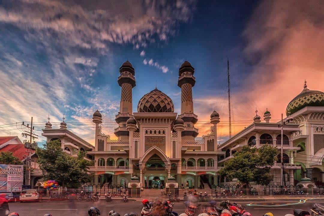Masjid Agung Jami’ Kota Malang, 1. Alun-Alun Tugu, 2. Taman Trunojoyo, 3. Kampung Tridi, 4. Kampung Warna-Warni Jodipan, 5. Kampung Biru Arema, 6. Brawijaya Edupark Senaputra, 7. Kampoeng Heritage Kajoetangan, 8. Alun-Alun Kota Malang, 9. Masjid Agung Jami’ Kota Malang