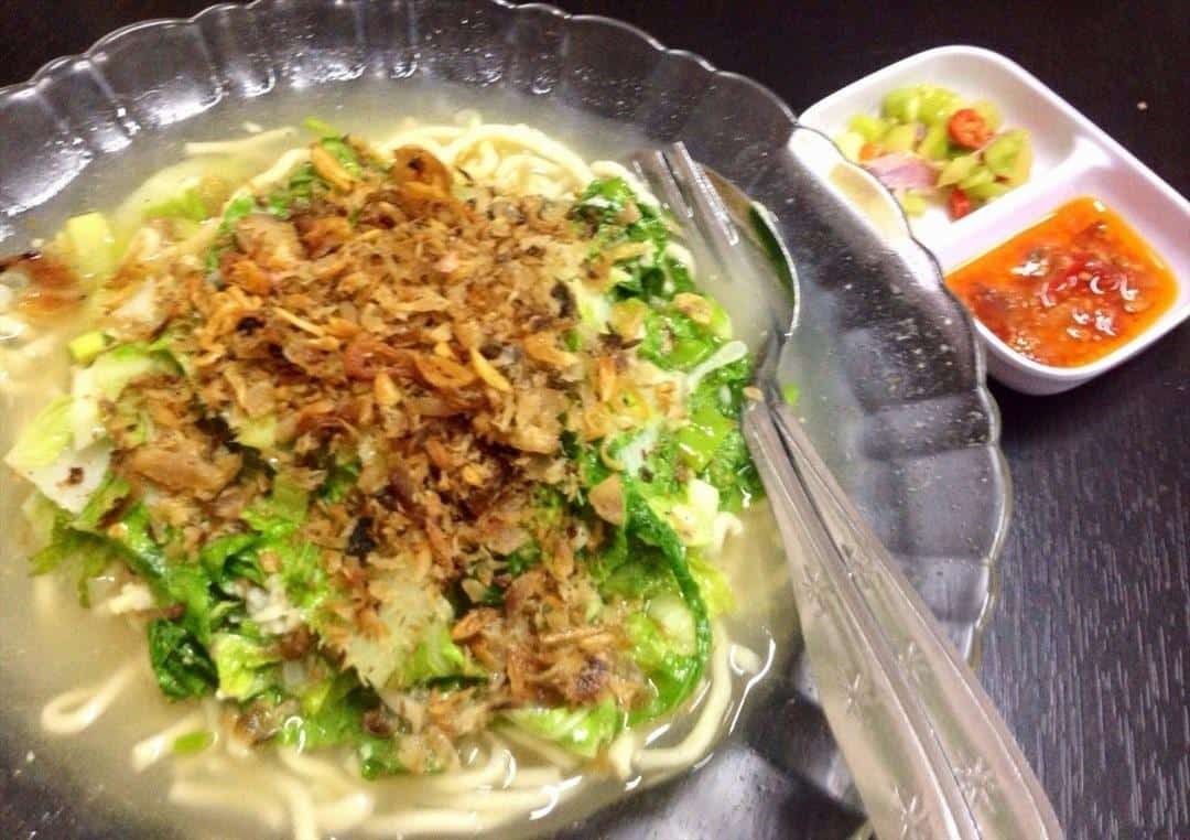 Mie Cakalang, 1. Bubur Manado, 2. Nasi Jaha, 3. Cakalang Fufu, 4. Mie Cakalang, 5. Tinoransak, 6. Sambal Roa, 7. Sambal Dabu-Dabu, 8. Sate Kolombi, 9. Brenebon, 10. Klappertart