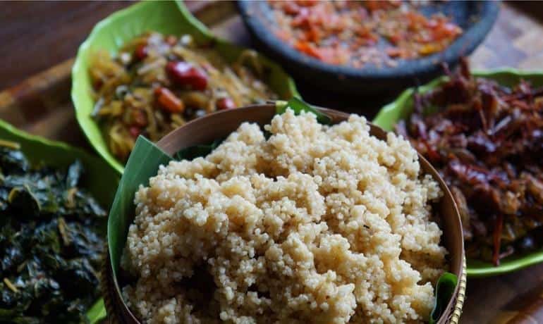 Nasi Tiwul, 1. Walang Goreng, 2. Jangan Lombok Ijo Gunungkidul, 3. Sate Ayam Kampung, 4. Oseng Bunga Pepaya, 5. Sego Abang, 6. Gathot, 7. Nasi Tiwul, 8. Urap Trancam, 9. Sambal Bawang, 10. Sambal Goreng Krecek Tempe