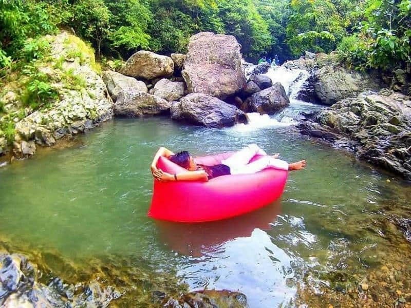 Curug Tilu, 1. Desa Wisata Sajuta Batu, 2. Sungai Cidomas, 3. Bukit Panenjoan, 4. Mata Air Cijanun, 5. Curug Tilu, 6. Skylodge Padjadjaran Anyar, 7. Gunung Lembu, 8. Giri Tirta Kahuripan, 9. Bukit Katumbiri, 10. Pasir Langlang Panyawangan