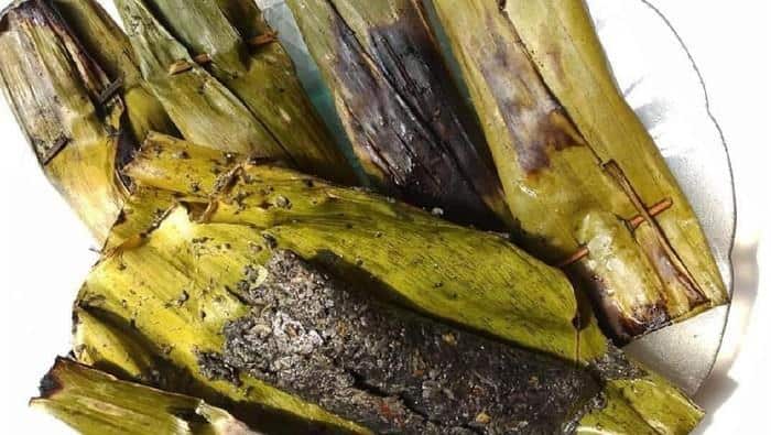 Cabuk Wijen, 1. Pecel Gendar, 2. Nasi Tiwul, 3. Lentho Goreng, 4. Ikan Wader Goreng, 5. Besengek, 6. Geti Wijen, 7. Kacang Mede, 8. Ayam Panggang, 9. Jangan Lombok Ijo, 10. Cabuk Wijen