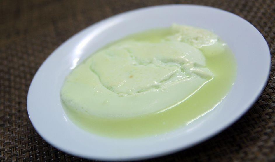 Dali Ni Horbo, 1. Tipatipa , 2. Mie Gomak, 3. Ikan Arsik, 4. Naniura, 5. Dali Ni Horbo, 6. Sira Pege, 7. Daun Ubi Tumbuk, 8. Daun Ubi Jantung Pisang, 9. Sambal Tuktuk, 10. Itak Gurgur