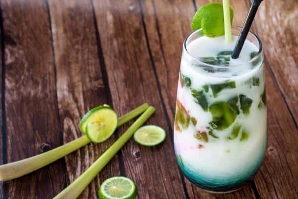 Es Daluman, 1. Es Kuwut, 2. Loloh, 3. Es Kopyor Kelapa, 4. Es Tambring, 5. Kopi Bali, 6. Es Bir, 7. Es Daluman, 8. Teh Jahe, 10. Arak Bali
