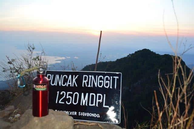 Gunung Ringgit, 1. Pantai Bilik Sijile, 2. Gunung Ringgit, 3. Samir Rafting, 4. Pantai Pasir Putih, 5. Kampung Kerapu, 6. Gunung Argopuro, 7. Taman Nasional Baluran, 8. Pantai Bama, 9. Pantai Balanan