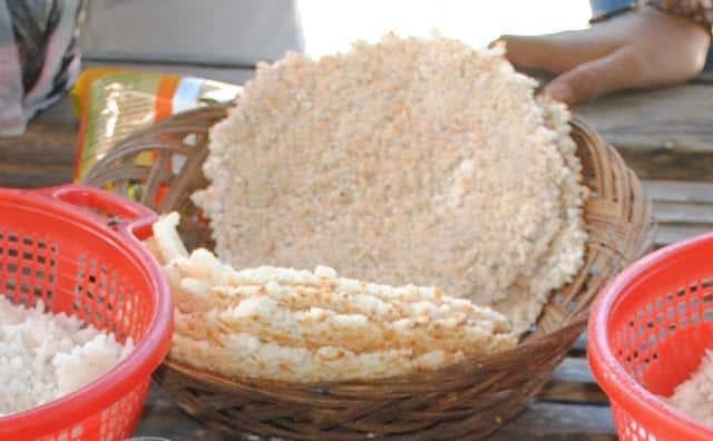 Jepa, 1. Bau Peapi, 3. Kue Apang, 4. Sambusa, 5. Roti Pawa, 6. Kue Paso, 7. Bolu Paranggi, 8. Kue Tetu, 9. Kue Kui-Kui, 10. Kue Bikang