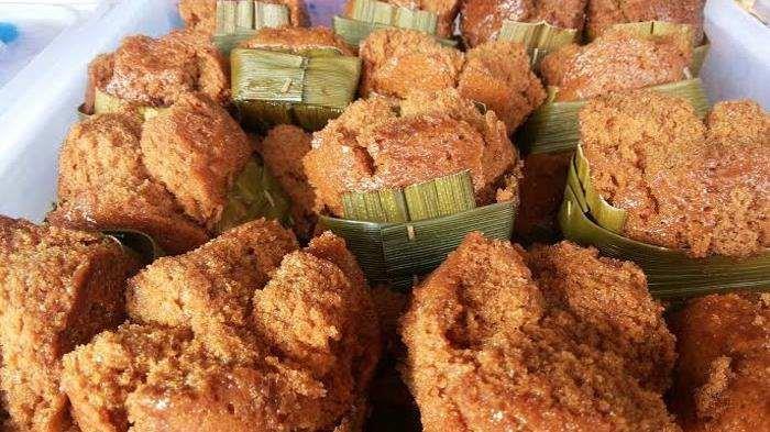 Kue Apang, 1. Bau Peapi, 3. Kue Apang, 4. Sambusa, 5. Roti Pawa, 6. Kue Paso, 7. Bolu Paranggi, 8. Kue Tetu, 9. Kue Kui-Kui, 10. Kue Bikang