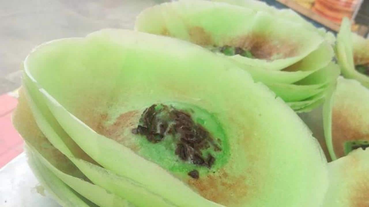 Kue Ape, 1. Roti Buaya, 2. Kue Pancong, 3. Kue Ape, 4. Kue Rangi, 5. Kue Cente Manis, 6. Kue Dongkal, 7. Kue Talam, 8. Kue Geplak, 9. Kue Sengkulun, 10. Kue Cucur