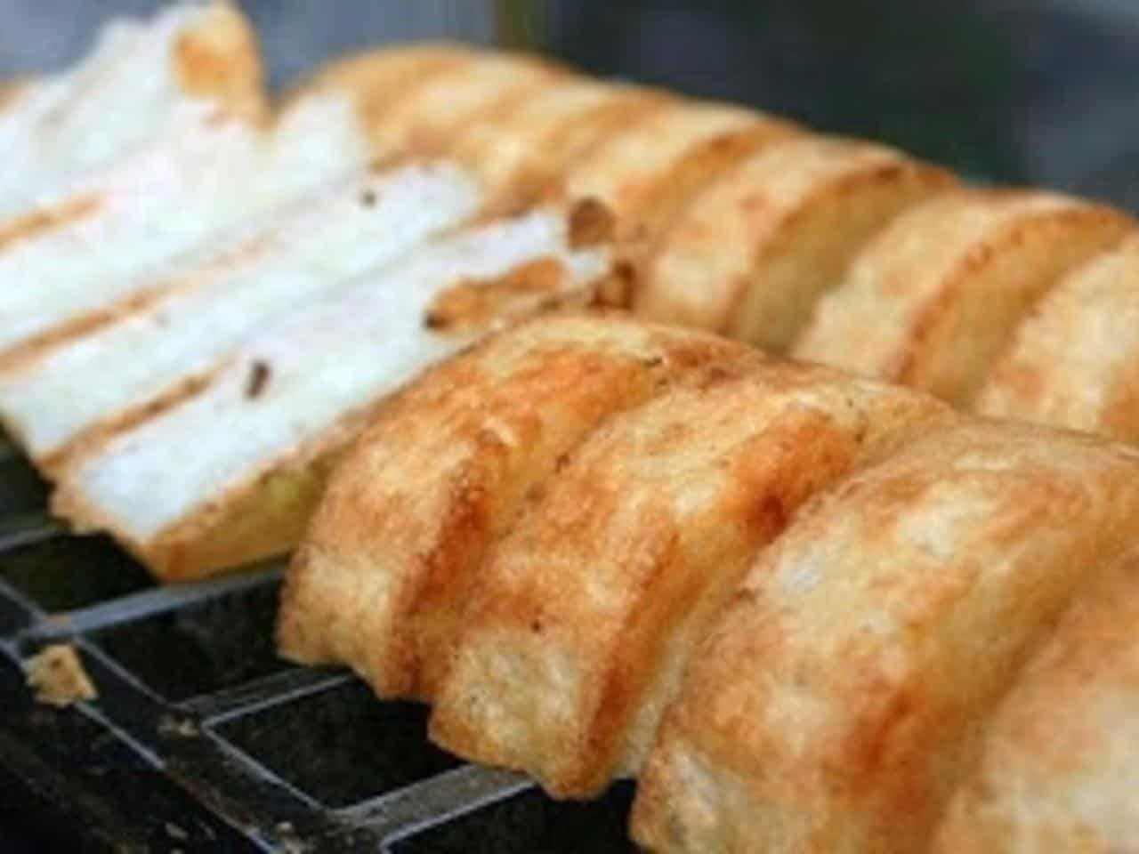 Kue Pancong, 1. Roti Buaya, 2. Kue Pancong, 3. Kue Ape, 4. Kue Rangi, 5. Kue Cente Manis, 6. Kue Dongkal, 7. Kue Talam, 8. Kue Geplak, 9. Kue Sengkulun, 10. Kue Cucur