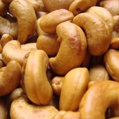 Kacang Mede, 1. Pecel Gendar, 2. Nasi Tiwul, 3. Lentho Goreng, 4. Ikan Wader Goreng, 5. Besengek, 6. Geti Wijen, 7. Kacang Mede, 8. Ayam Panggang, 9. Jangan Lombok Ijo, 10. Cabuk Wijen